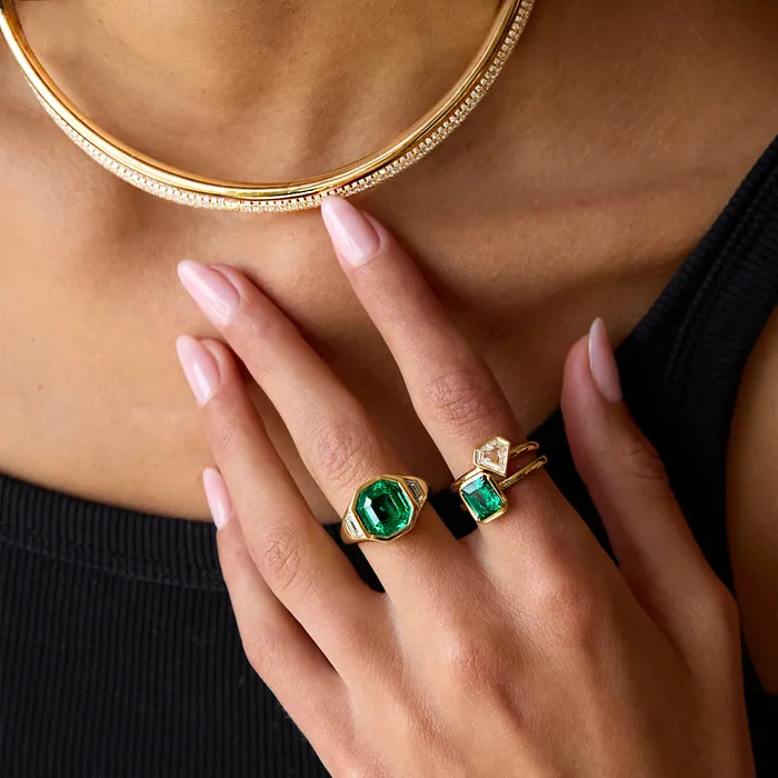 Rings anitako OCTAGONAL EMERALD AND TRAPEZOID DIAMOND BEZEL RING