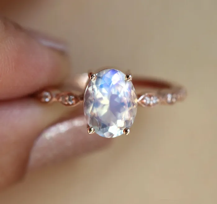 Rings Capucinne Lorna Vintage Oval Moonstone Ring