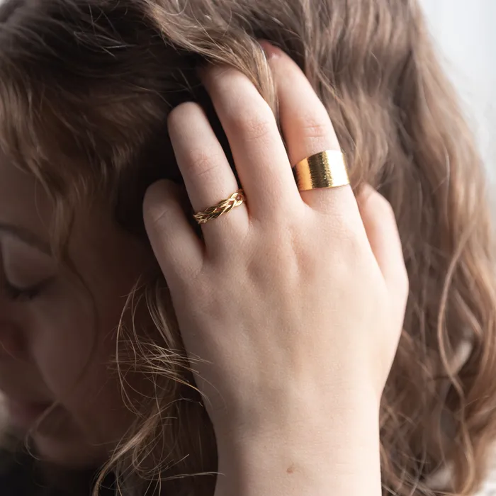 Suetables Rings Aurelia Stacking Ring