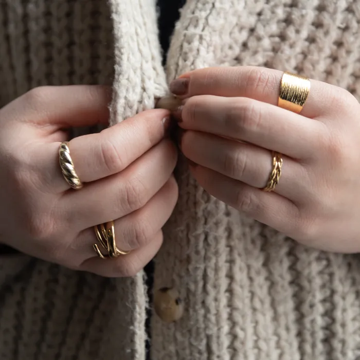 Suetables Rings Aurelia Stacking Ring
