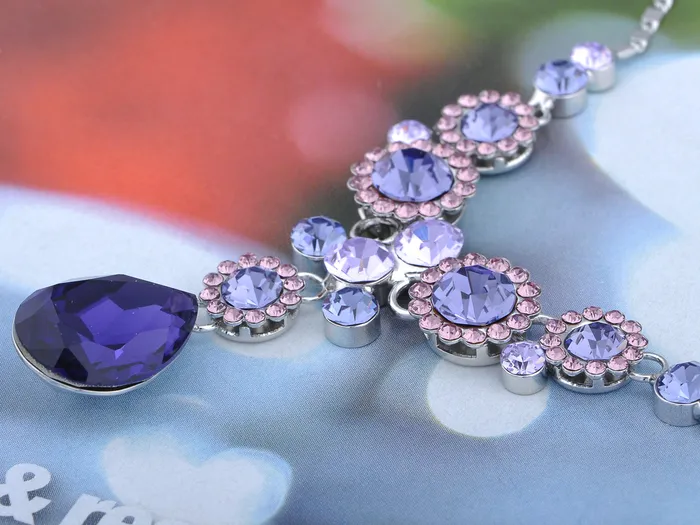 Alilang Earrings Swarovski Crystal Purple Floral Daisy Bib Necklace Stud Earrings Set Alilang Earrings Swarovski Crystal Purple Floral Daisy Bib Necklace Stud Earrings Set